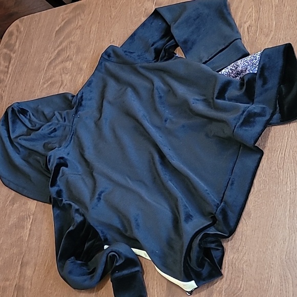 Coldwater Creek Velvety pantsuit Pjs Size: P/M Black Hoodie jacket elastic pants - Picture 15 of 16